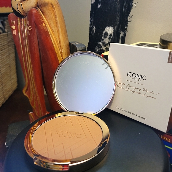{Iconic • London} Bronzing Powder, NIB - Picture 2 of 4